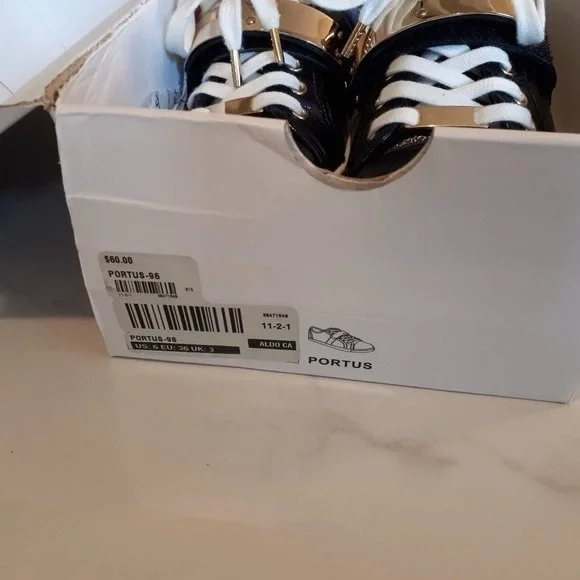 EUC Aldo Portus black and gold shiny patent-like finish sneaker 6 - Picture 6 of 6